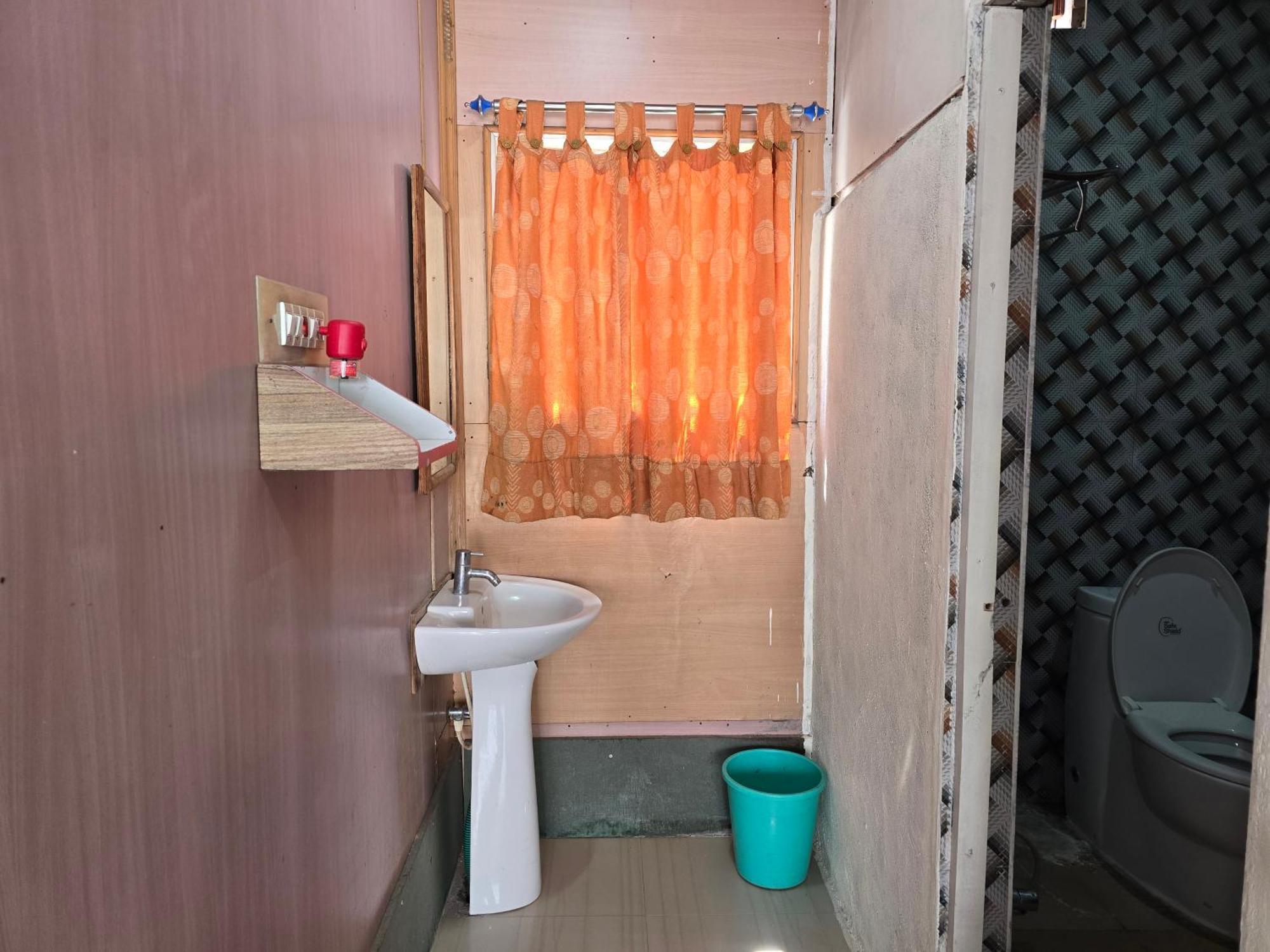 Lakshmi Heritage Tourist Home Хампи Номер фото